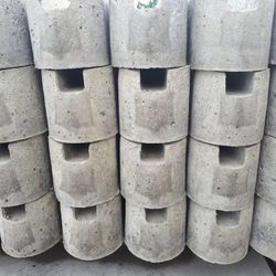 POTEAU BETON FIN FENTE 4CM L=200CM TOTAL L=275CM