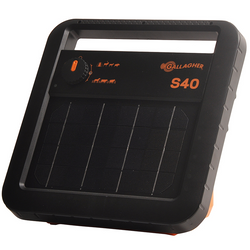 ELECTRIFICATEUR SOLAIRE S40 AVEC BATTERIE 0.40J