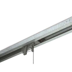 VOORGEMONTEERDE RAIL L=4M